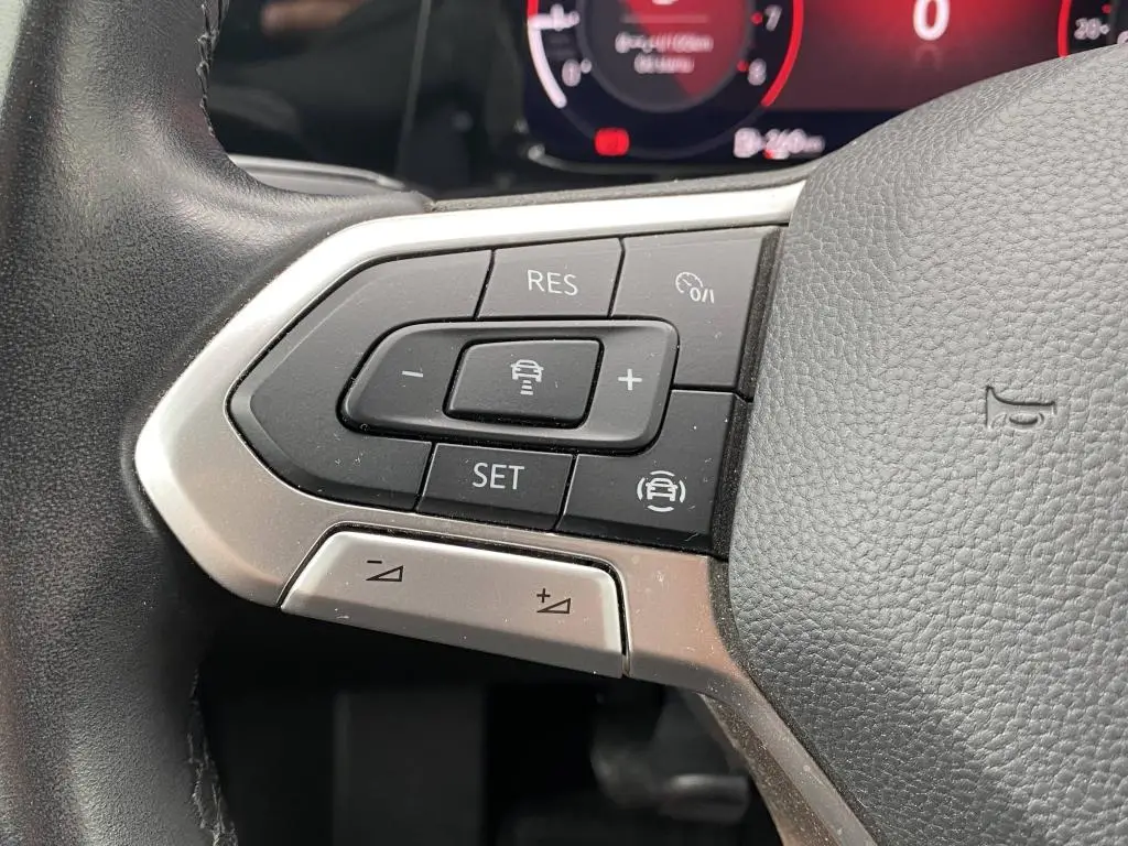 Volkswagen Golf Life 1,0TSi / 81kW