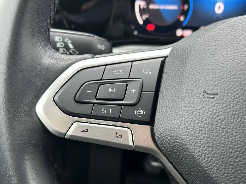 Volkswagen Golf Life 1,0TSi / 81kW