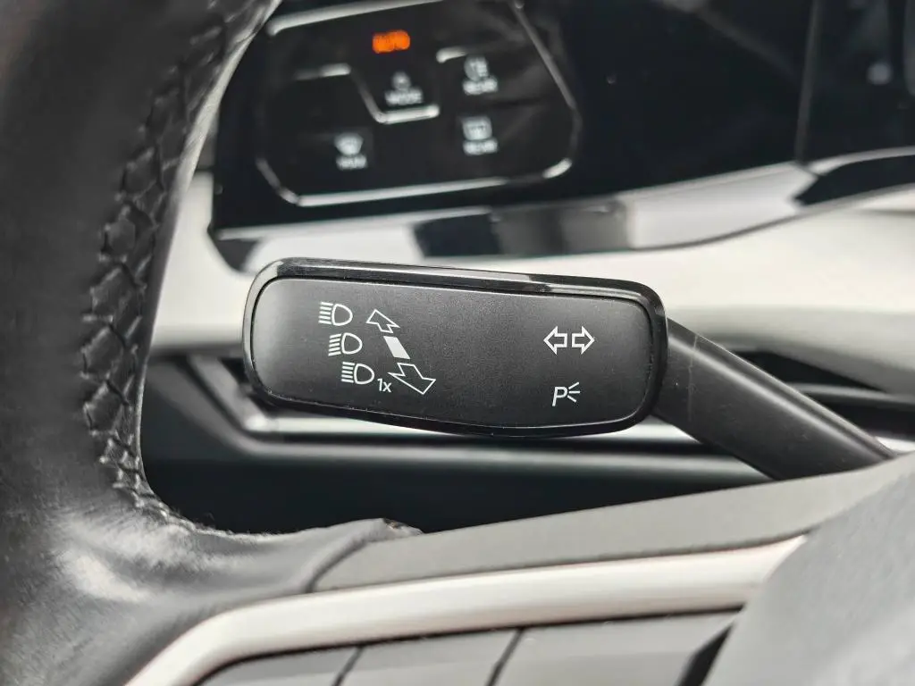 Volkswagen Golf Life 1,0TSi / 81kW