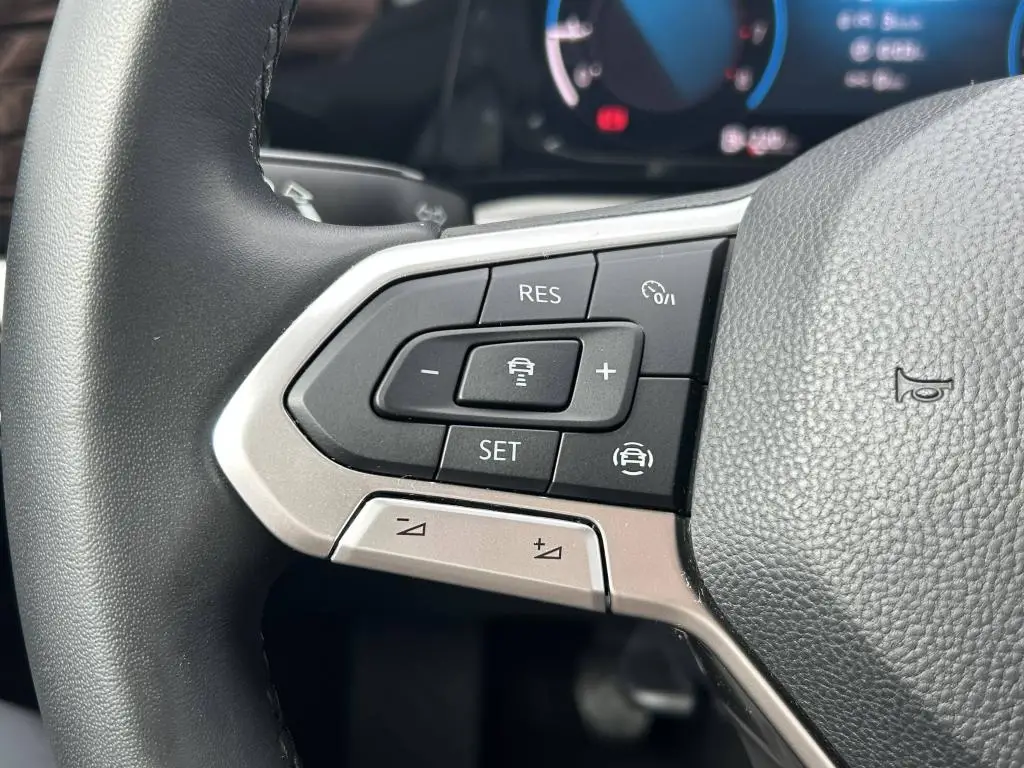 Volkswagen Golf Life 1,0TSi / 81kW