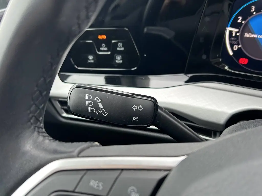 Volkswagen Golf Life 1,0TSi / 81kW