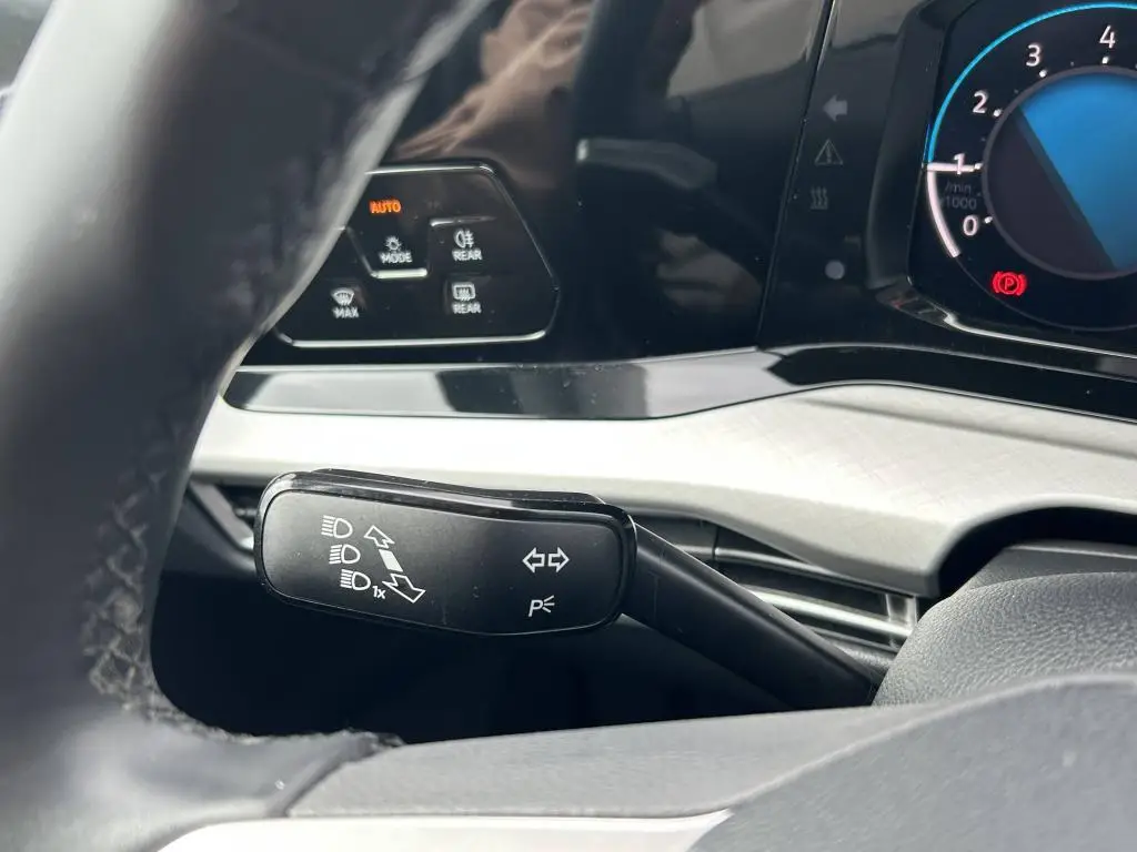 Volkswagen Golf Life 1,0TSi / 81kW