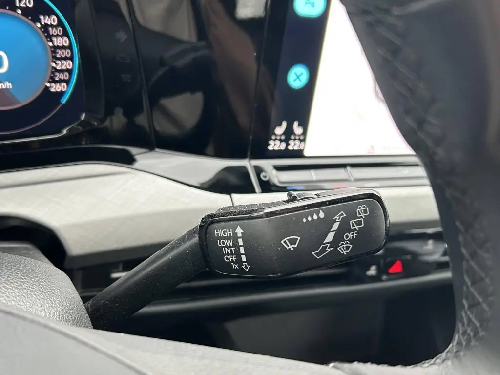 Volkswagen Golf Life 1,0TSi / 81kW