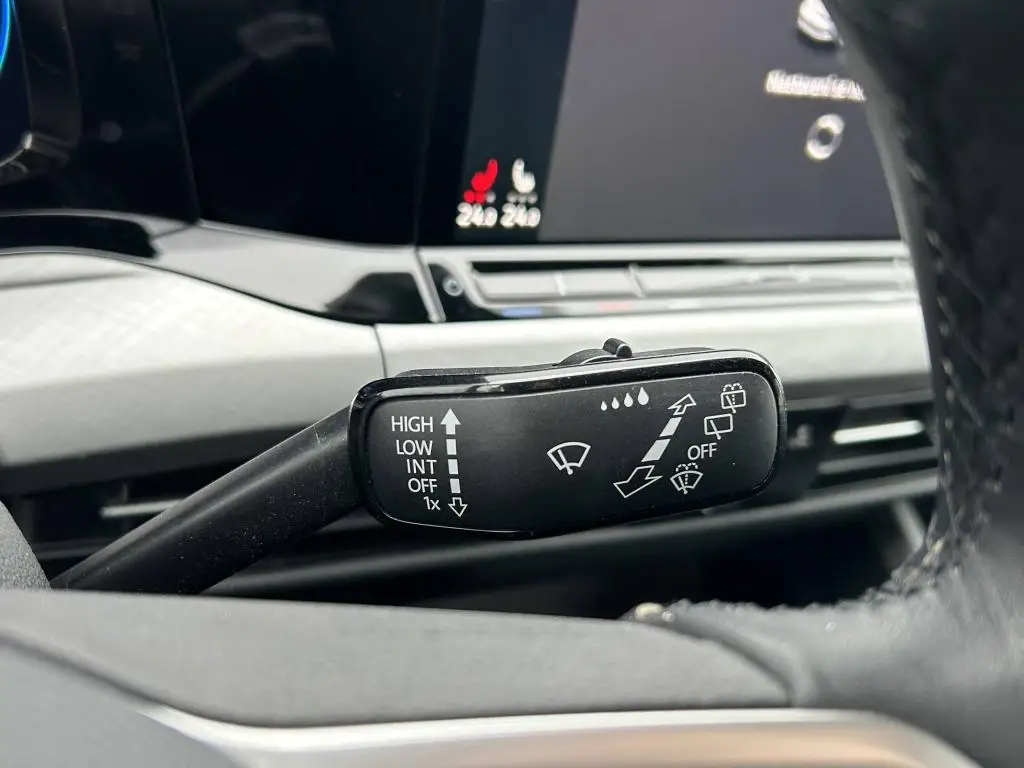 Volkswagen Golf Life 1,0TSi / 81kW