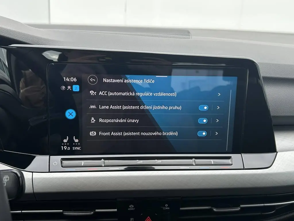 Volkswagen Golf Life 1,0TSi / 81kW