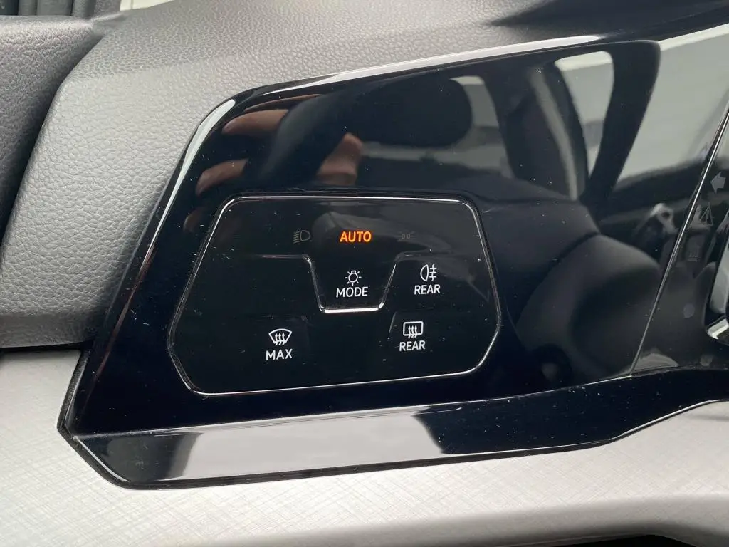Volkswagen Golf Life 1,0TSi / 81kW