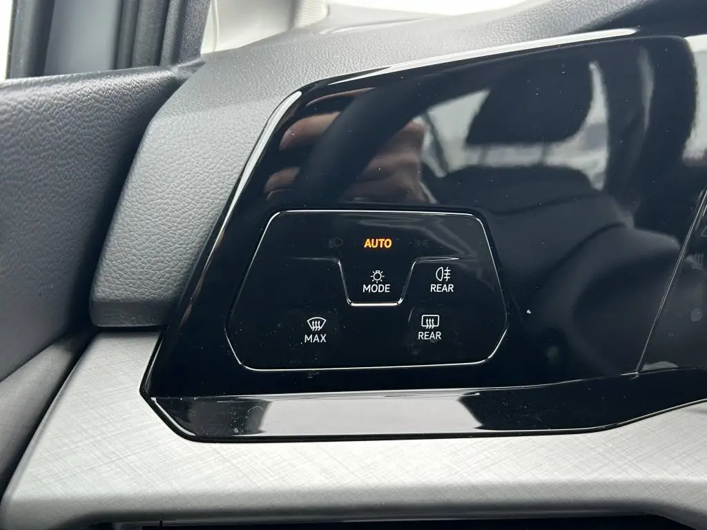 Volkswagen Golf Life 1,0TSi / 81kW