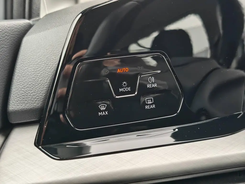 Volkswagen Golf Life 1,0TSi / 81kW