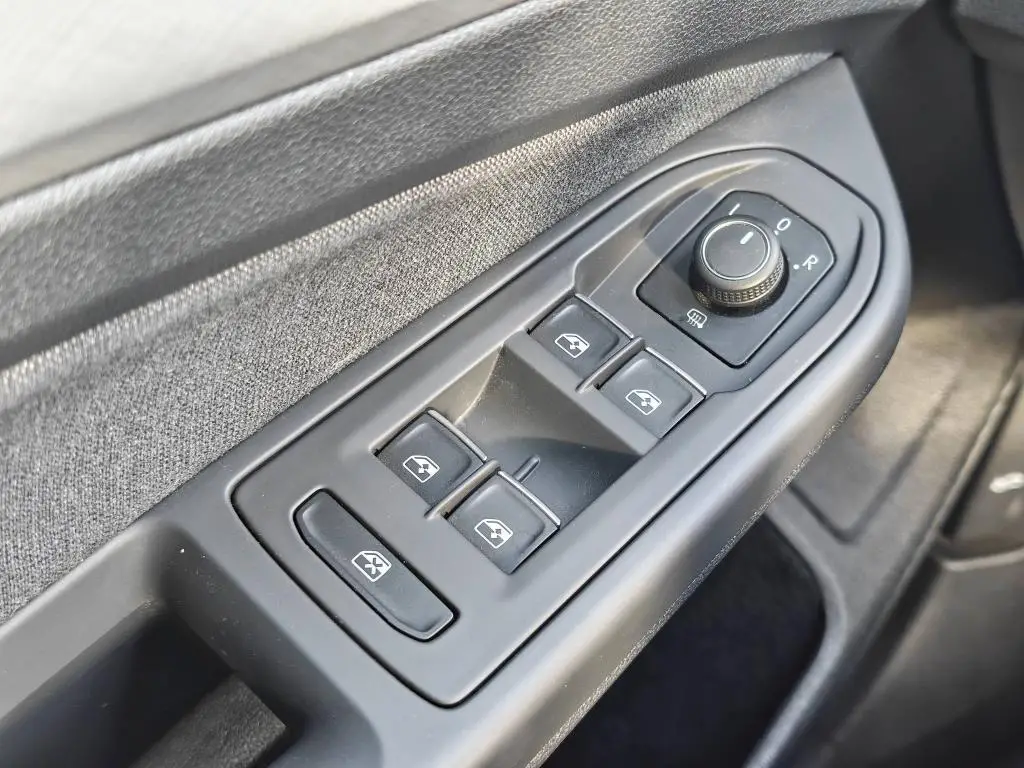 Volkswagen Golf Life 1,0TSi / 81kW