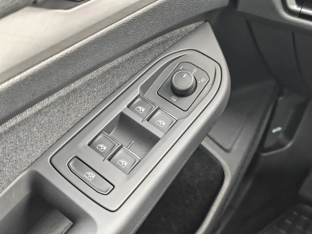 Volkswagen Golf Life 1,0TSi / 81kW