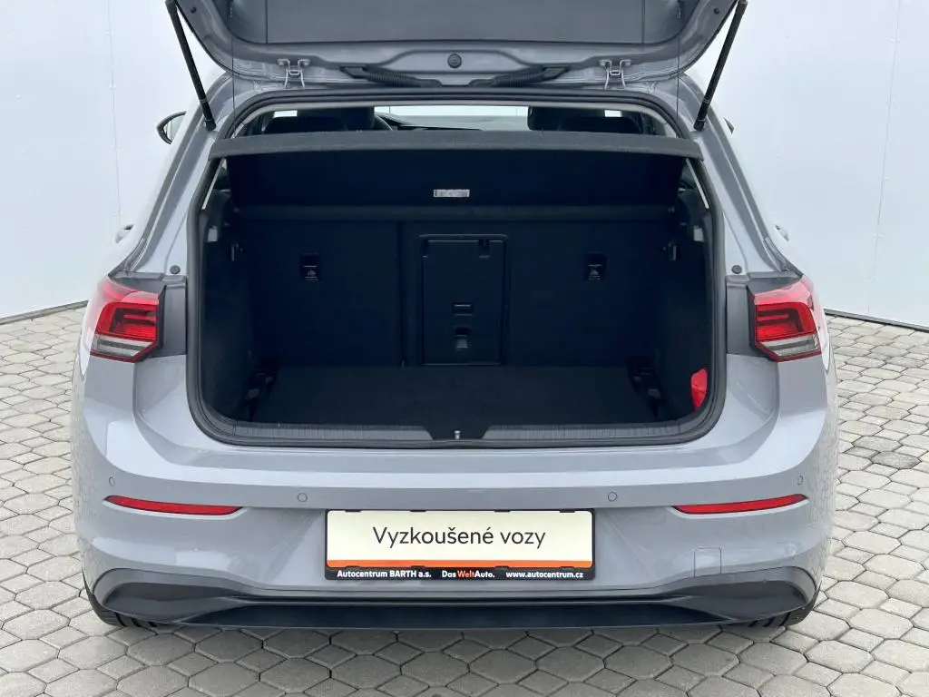 Volkswagen Golf Life 1,0TSi / 81kW