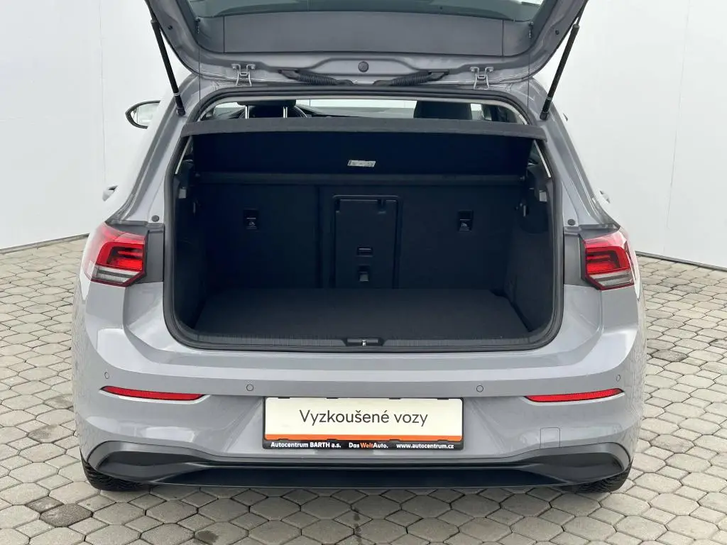 Volkswagen Golf Life 1,0TSi / 81kW