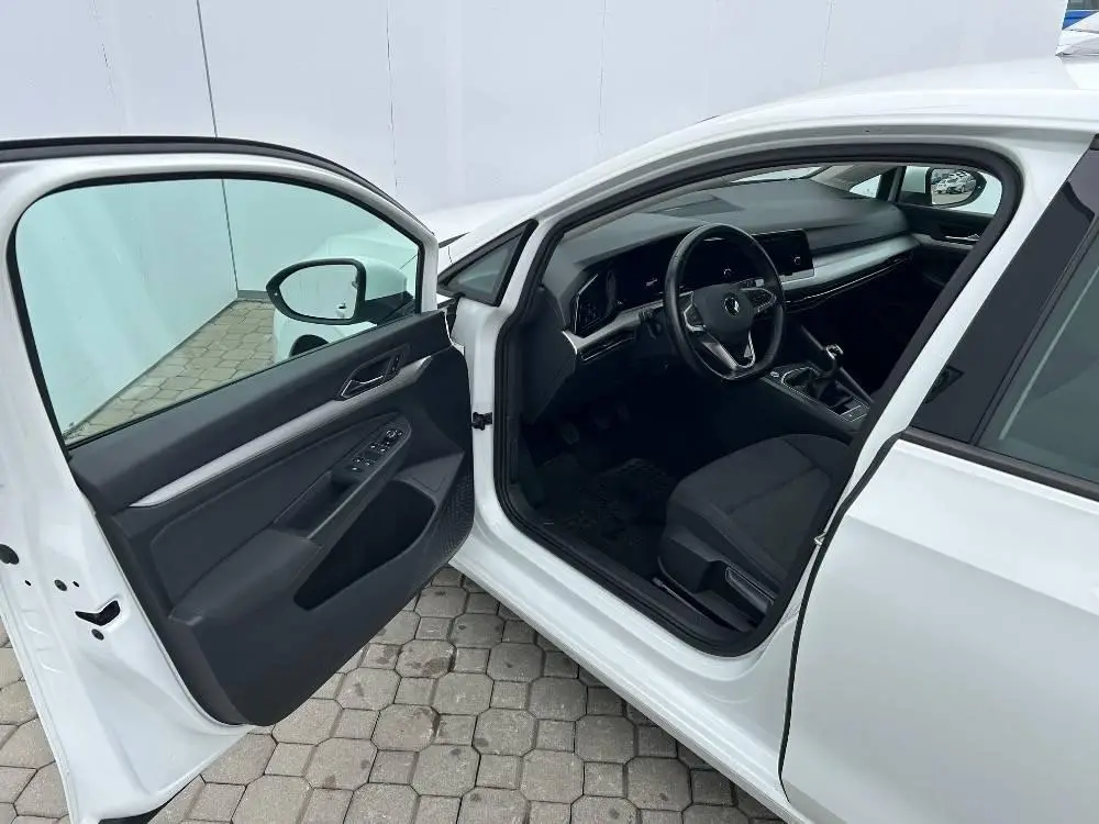 Volkswagen Golf Life 1,5TSi / 96kW