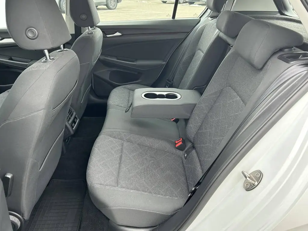 Volkswagen Golf Life 1,5TSi / 96kW