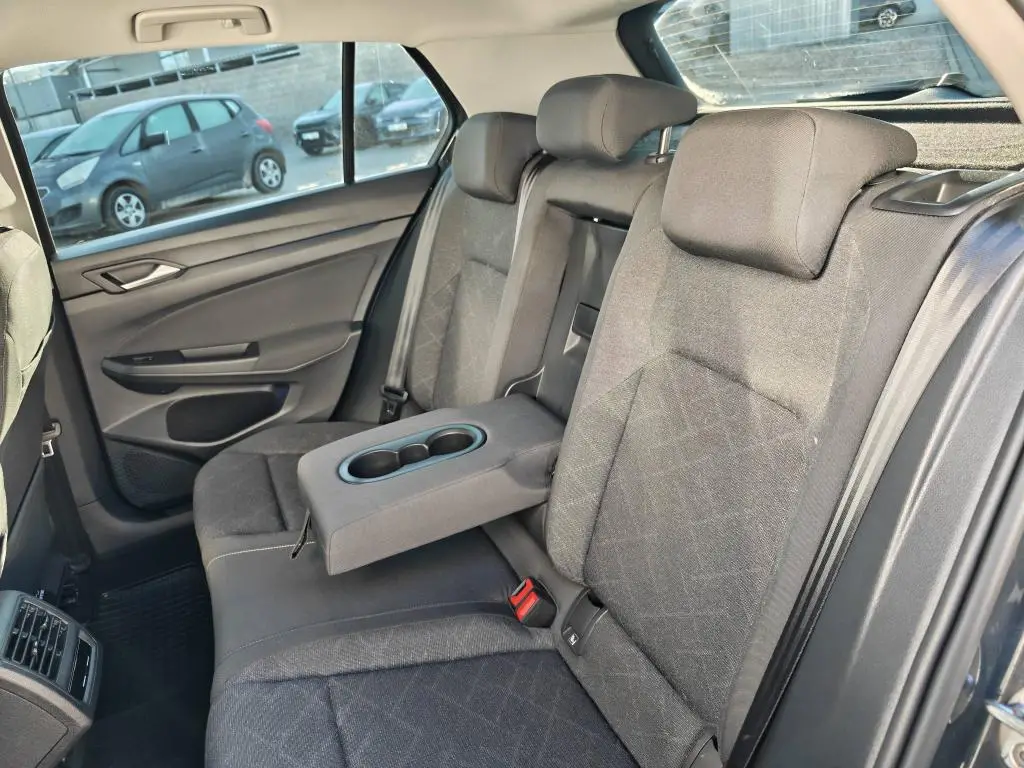 Volkswagen Golf Life 1,5TSi / 96kW