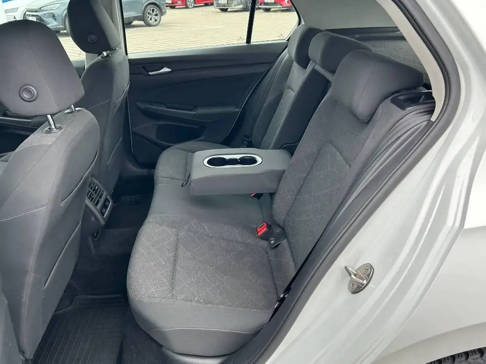 Volkswagen Golf Life 1,5TSi / 96kW
