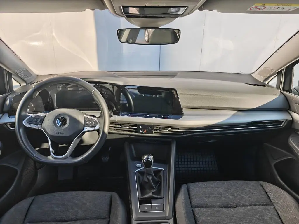 Volkswagen Golf Life 1,5TSi / 96kW