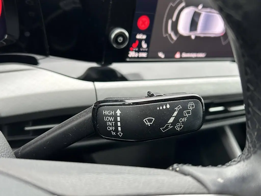 Volkswagen Golf Life 1,5TSi / 96kW