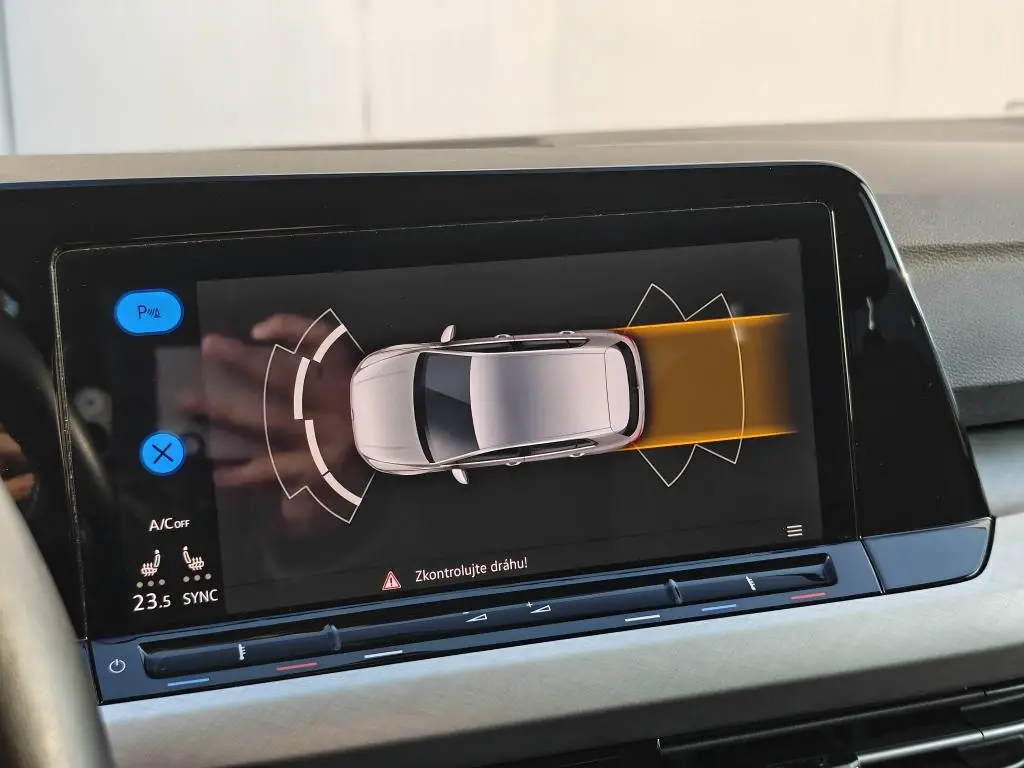 Volkswagen Golf Life 1,5TSi / 96kW