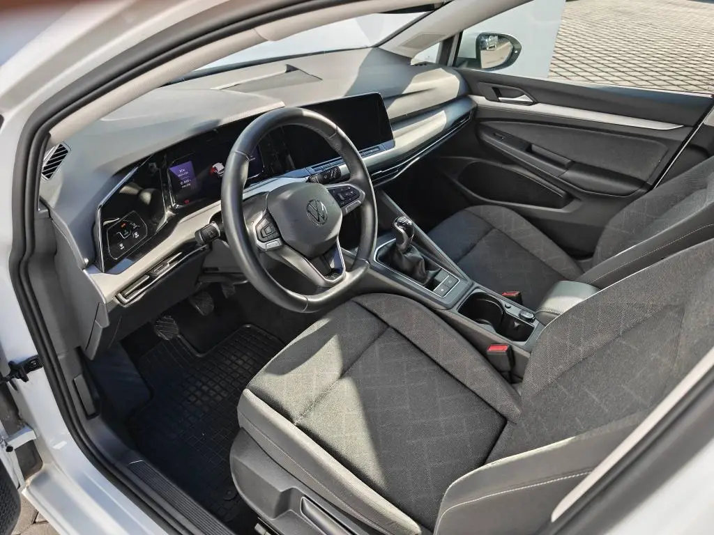 Volkswagen Golf Life 6G 1,5TSi / 96kW