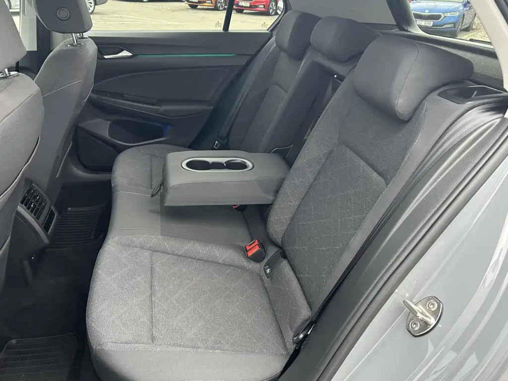 Volkswagen Golf Life 6G 1,5TSi / 96kW