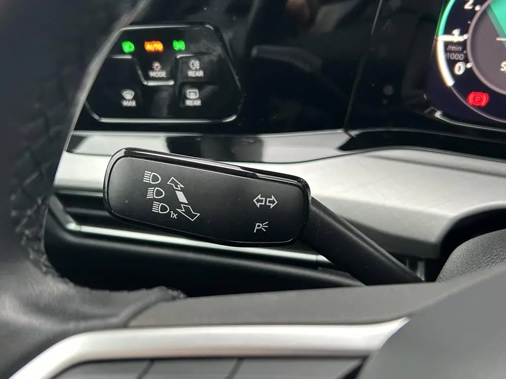 Volkswagen Golf Life 6G 1,5TSi / 96kW