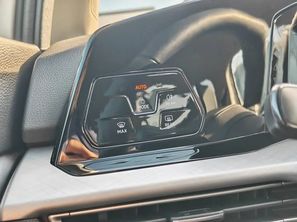 Volkswagen Golf Life 6G 1,5TSi / 96kW