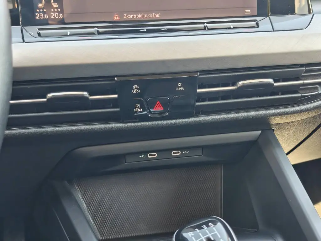 Volkswagen Golf Life 6G 1,5TSi / 96kW