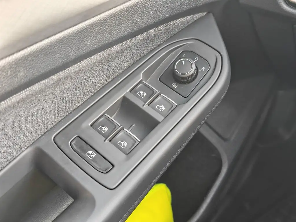 Volkswagen Golf Life 6G 1,5TSi / 96kW