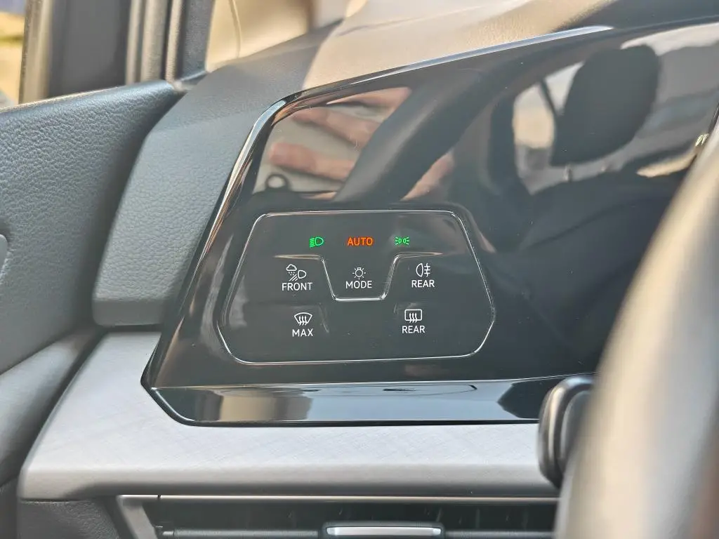 Volkswagen Golf Life 6G 1,5TSi / 96kW