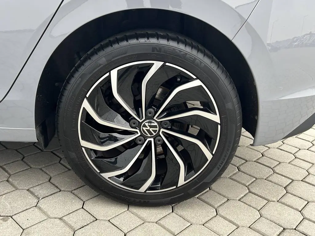 Volkswagen Golf Life 6G 1,5TSi / 96kW