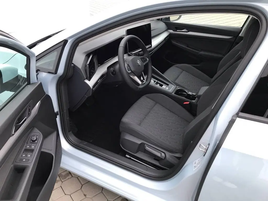 Volkswagen Golf People 7DSG 1,5eTSi / 85kW