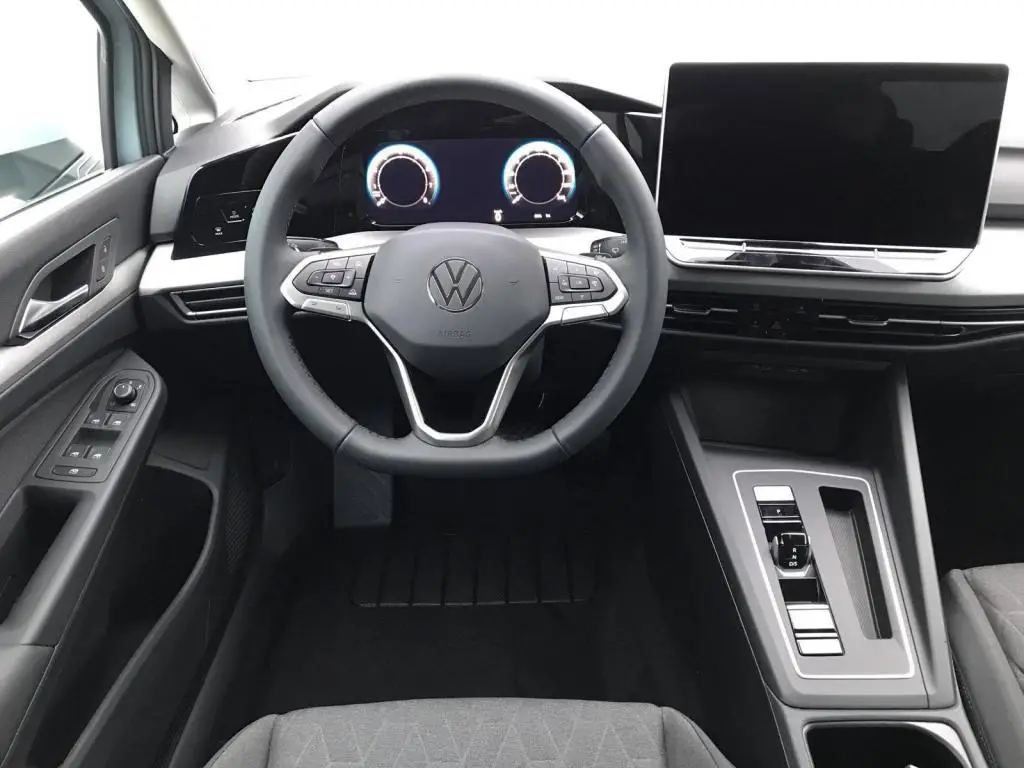 Volkswagen Golf People 7DSG 1,5eTSi / 85kW