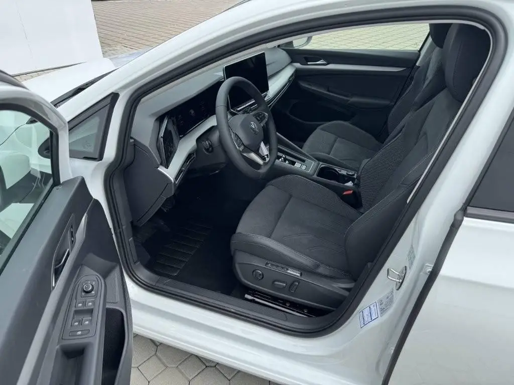 Volkswagen Golf People 7DSG 1,5eTSi / 85kW