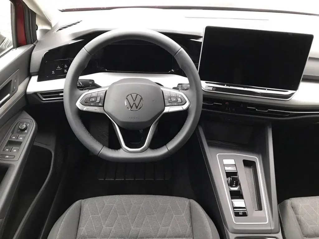 Volkswagen Golf People 7DSG 1,5eTSi / 85kW