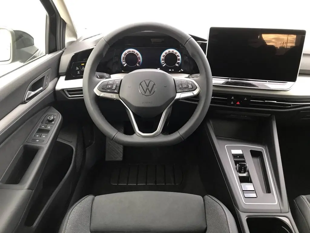 Volkswagen Golf People 7DSG mHEV 1,5eTSI / 110kW