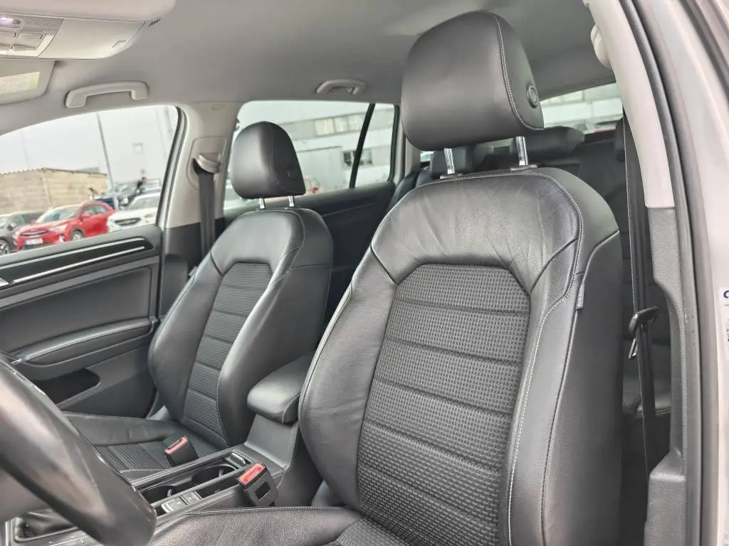 Volkswagen Golf Variant Highline DSG 1,6 / 81kW