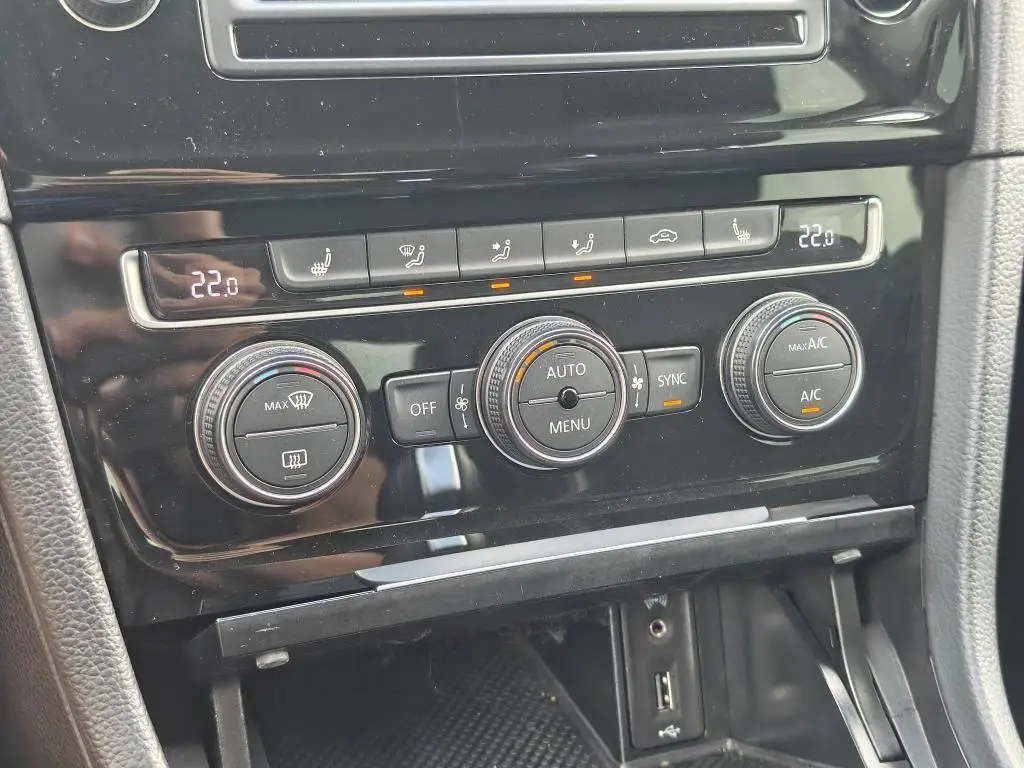 Volkswagen Golf Variant Highline DSG 1,6 / 81kW