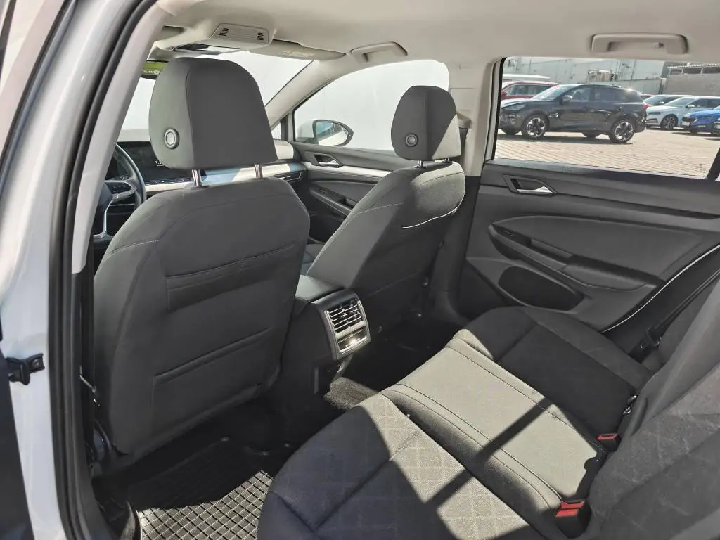 Volkswagen Golf Variant Life 6G 1,0TSi / 81kW