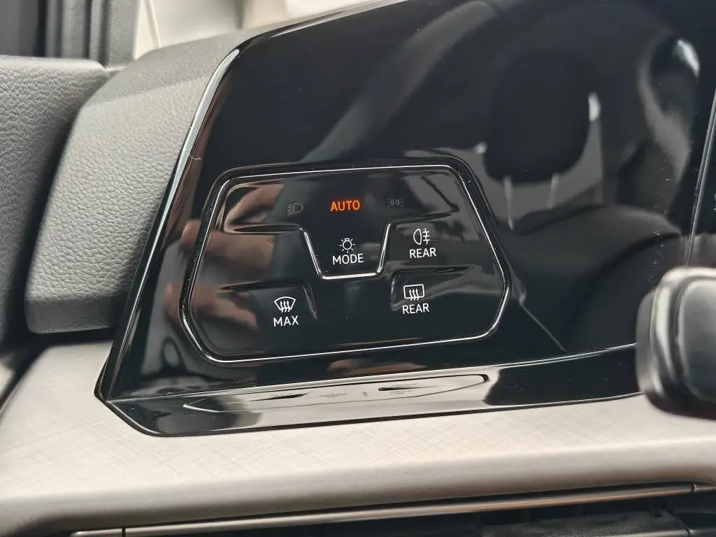 Volkswagen Golf Variant Life 6G 1,0TSi / 81kW