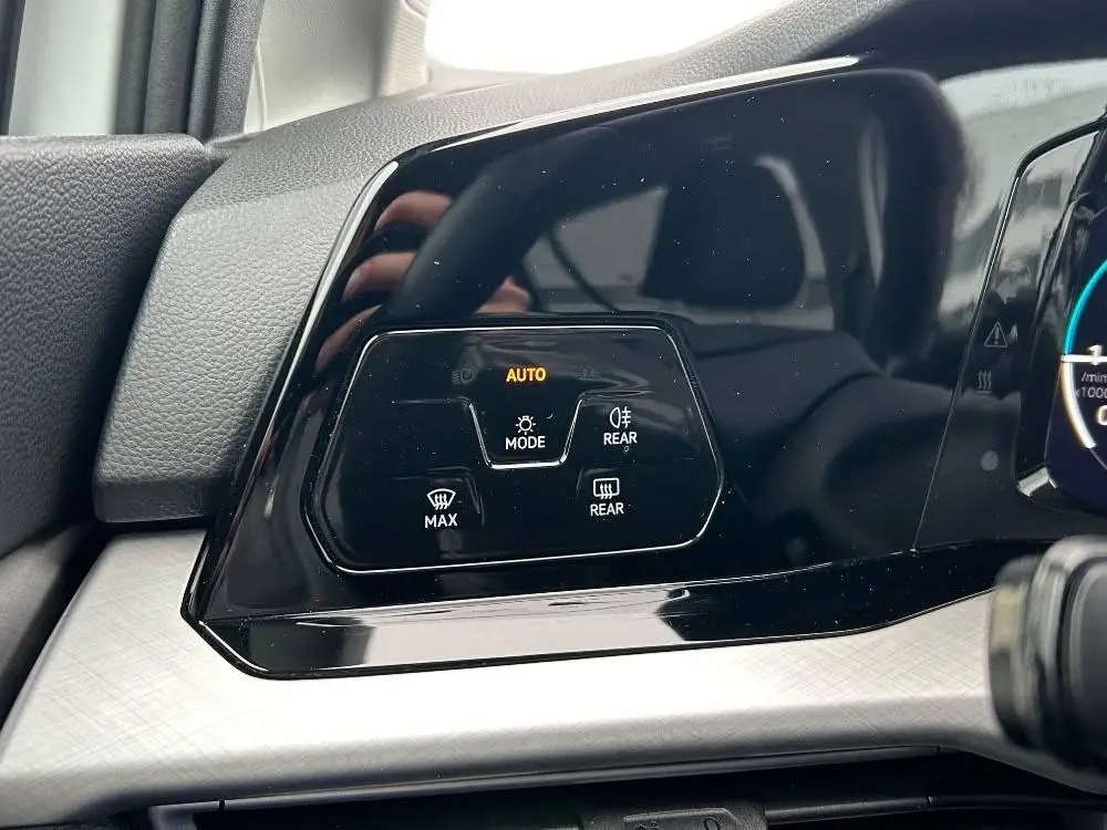 Volkswagen Golf Variant Life 6G 1,0TSi / 81kW
