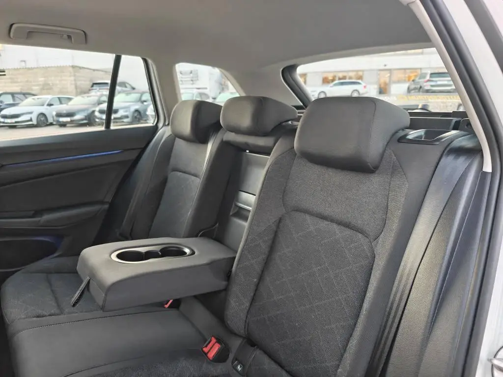 Volkswagen Golf Variant Life 6G 1,5TSi / 96kW