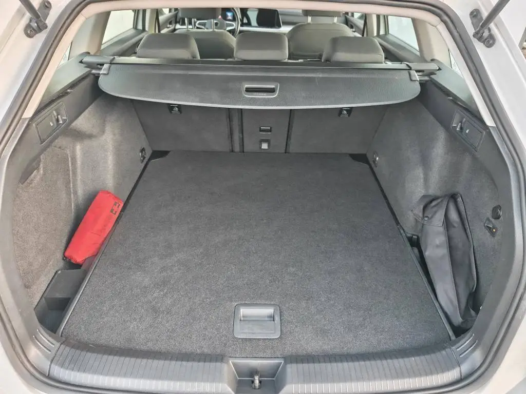 Volkswagen Golf Variant Life 6G 1,5TSi / 96kW