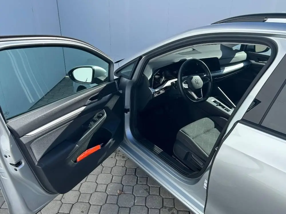Volkswagen Golf Variant Life 7DSG 1,5 eTSI / 110kW