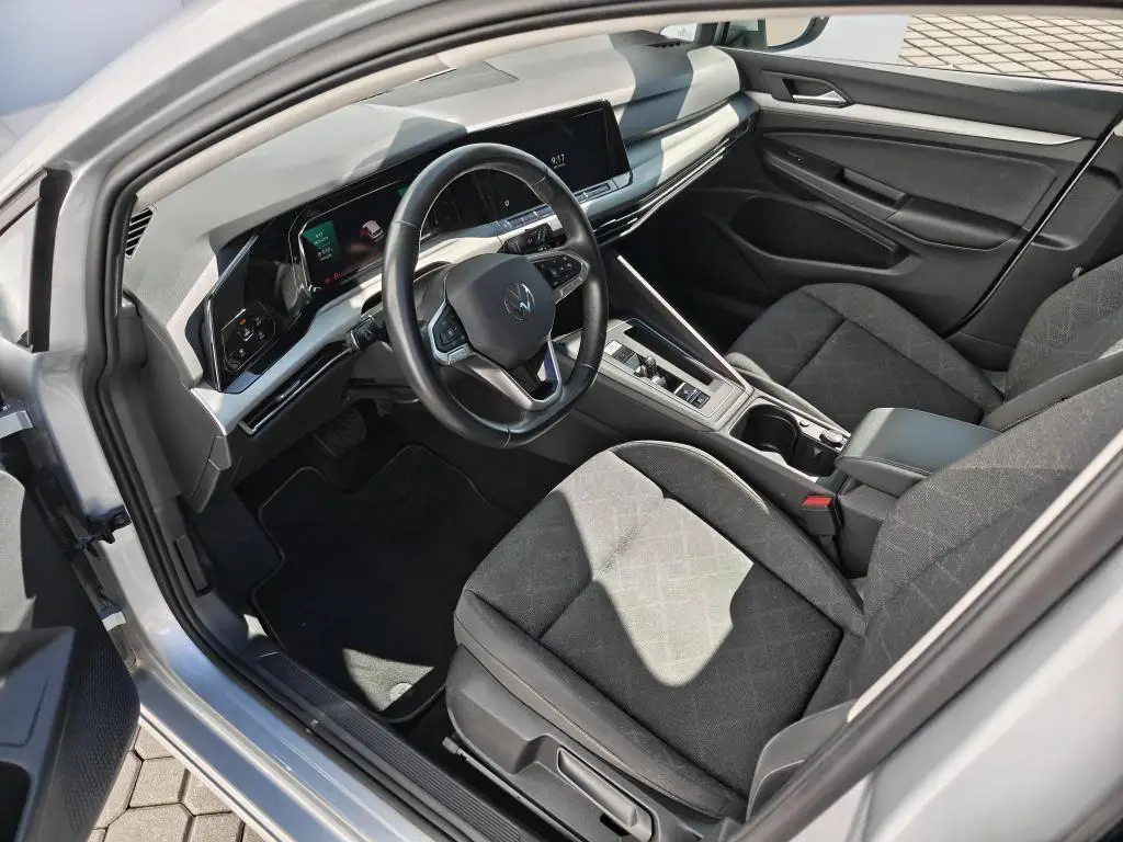 Volkswagen Golf Variant Life 7DSG 1,5 eTSI / 110kW