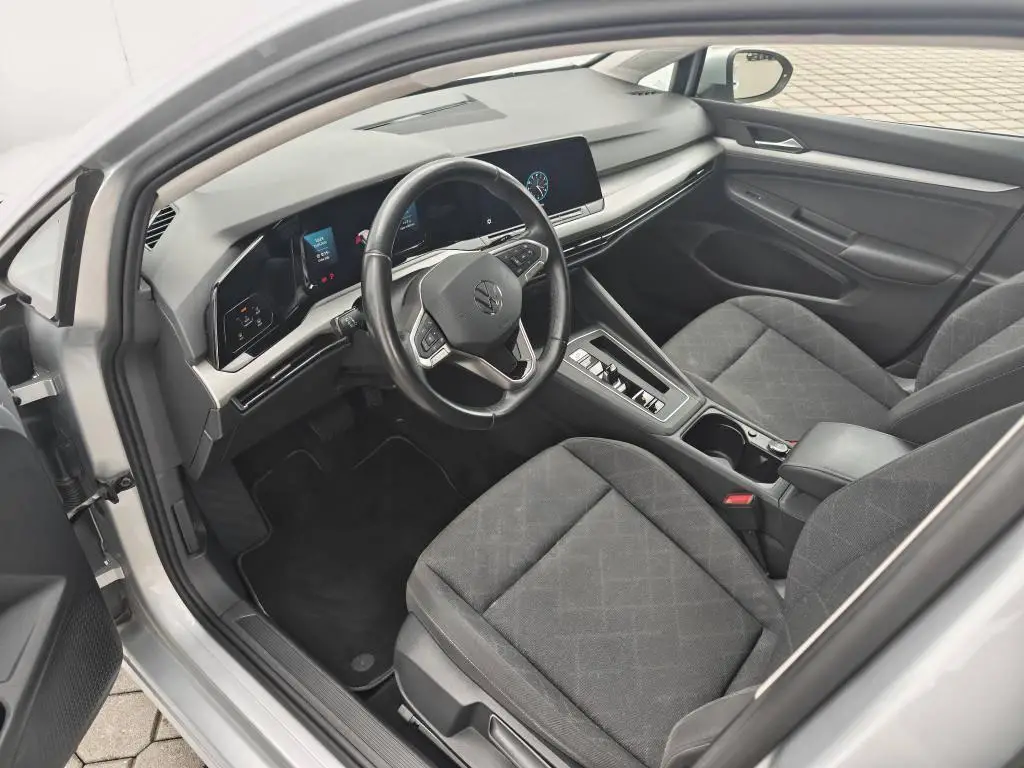 Volkswagen Golf Variant Life 7DSG 1,5 eTSI / 110kW