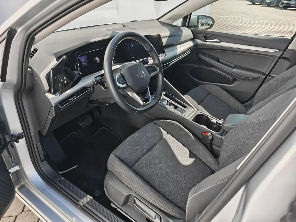 Volkswagen Golf Variant Life 7DSG 1,5 eTSI / 110kW