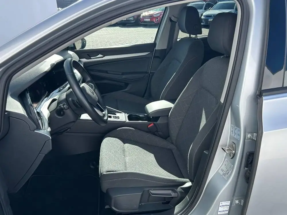 Volkswagen Golf Variant Life 7DSG 1,5 eTSI / 110kW