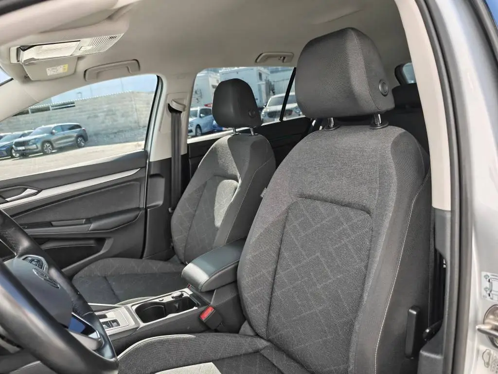 Volkswagen Golf Variant Life 7DSG 1,5 eTSI / 110kW