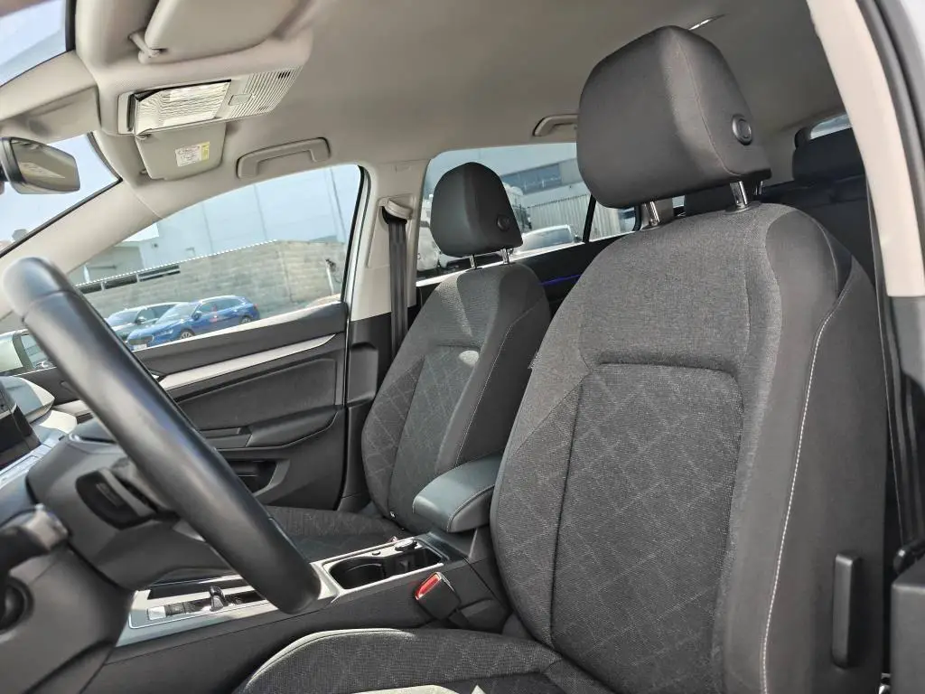 Volkswagen Golf Variant Life 7DSG 1,5 eTSI / 110kW